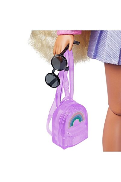 Barbie Ekstra Bebek / Kürklü Kolları Ve Evcil Hayvan Oyuncak Ayı Ile Üniversite Ceketli Gyj77