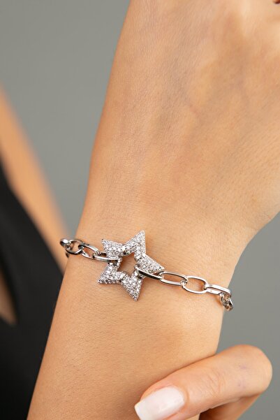 Elika Silver Women's Star Detailed Chain Bracelet