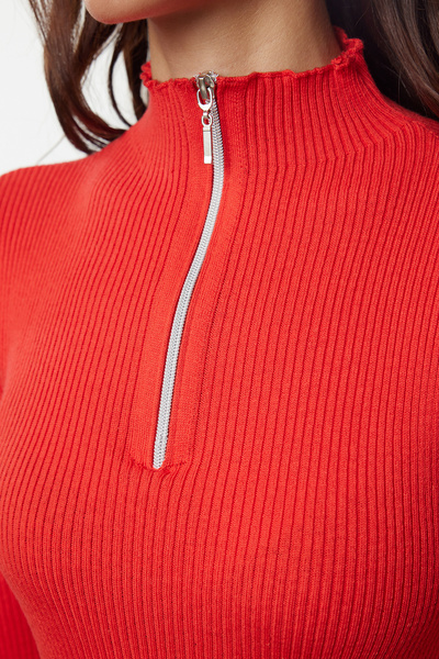 Trendyol Collection Piros vékony kötöttáru pulóver állógalléros cipzárral - TWOAW25KZ00070