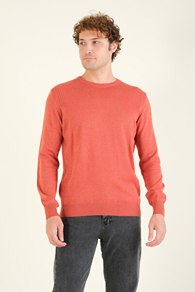 Giyim Dünyası سترة رجالية ذات لون قرميدي ورقبة دائرية