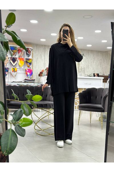 Levidor - Double Suit with Blouse Detail on the Collar