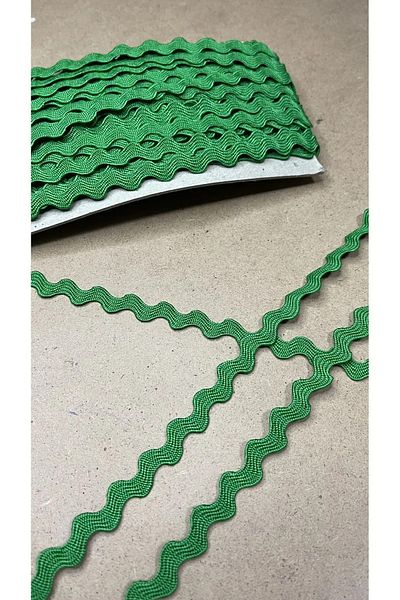 ÖZPAŞ TEKSTİL VE AKSESUAR Green Zigzag Water Stone Strip - 5 m