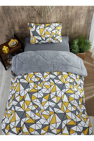 MARLA HOME Single Diamond Patterned - Multicolored Geometric Quilt Set