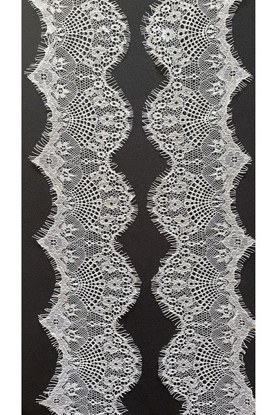 Ozpas White Lace Ribbon - Bearded and Curved, 9 Cm X 3 Mt