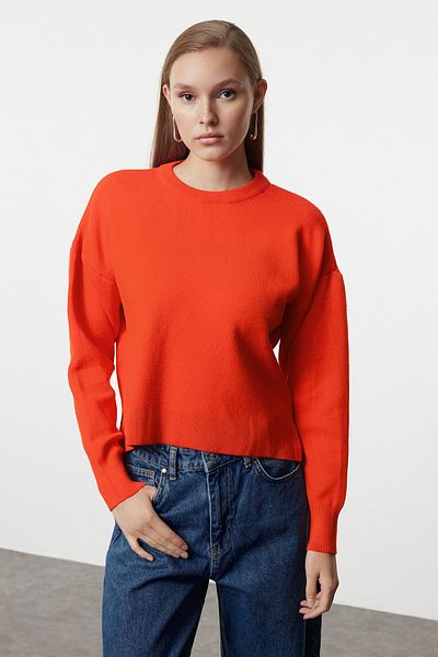 Trendyol Collection Roter Strickpullover aus Premiumgarn mit weiter Passform - TWOAW25KZ00053
