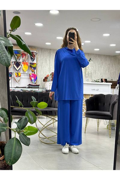 Levidor - Double Suit with Blouse Detail on the Collar