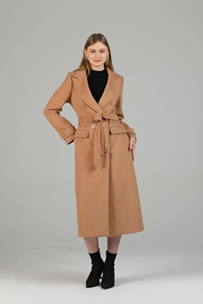 Pitti Women's Camel Buttoned Coat