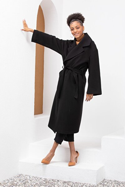 Pitti Women's Black Leopard Lined Stitched Sleeves Zippered Belted Coat 70639