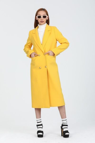 Pitti Women's Yellow Gold Buttoned Long Coat