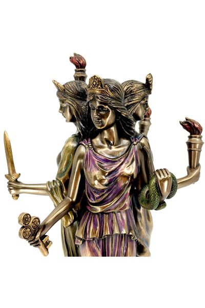 Tüterler Ay Ve Gecenin Bakire Tanrıçası Hekate Biblosu | Mitolojik Heykeller ...