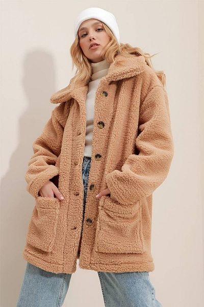 MEECY Übergroße Plüschjacke für Damen – Doppeltaschen, Knöpfe und ungefüttert