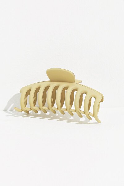 New Obsessions Trend Large Latch Buckle