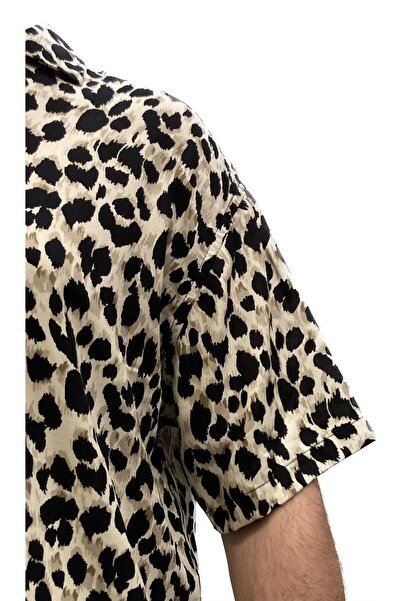 CAN 108 Model Leopard Patterned Shirt