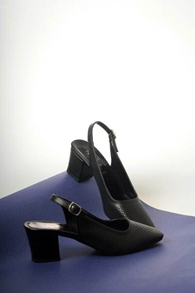 ayakkabiyolla Καλοκαιρινά παπούτσια με κλειστή μύτη με τετράγωνο τακούνι