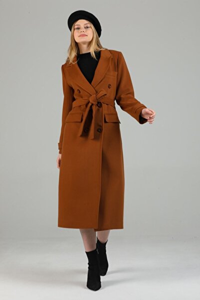 Pitti Women's Tan Buttoned Coat
