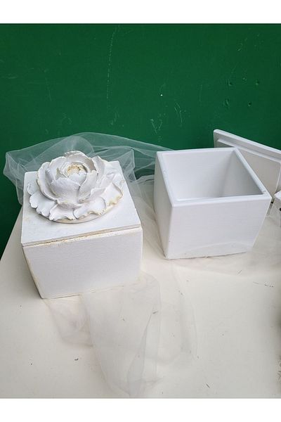 laydahobi Decorative with Flower Cover