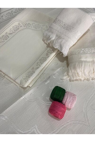 sarra 4’lü Etamin Bohça Ve Seccade Seti Krem