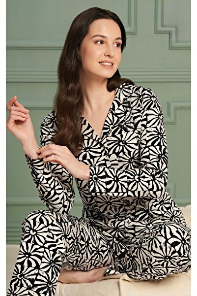 İpek Women's Long Sleeve Buttoned Front Pajamas Set