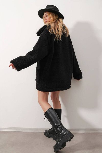 MEECY Schwarze Plüsch-Oversize-Jacke – Doppeltasche, Knopf, ungefüttert