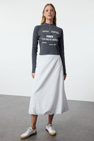 Trendyol Collection Κοντή πλεκτή μπλούζα με φερμουάρ Anthracite Slogan - TWOAW25BZ00128