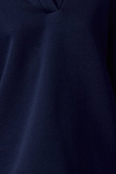 Trendyol Collection Vastag kötött kapucnis sötétkék oversize pulóver - TWOAW25sw00023