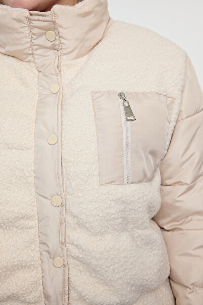 Trendyol Curve Ecru Regular Fit Boucle Coat - Pocket Detailed TBBAW25AW00012