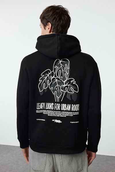 Trendyol Collection Μαύρο φλις φούτερ με ανάγλυφη εκτύπωση και λεπτομέρεια κεντήματος στην πλάτη - Oversize TMNAW25SW00072