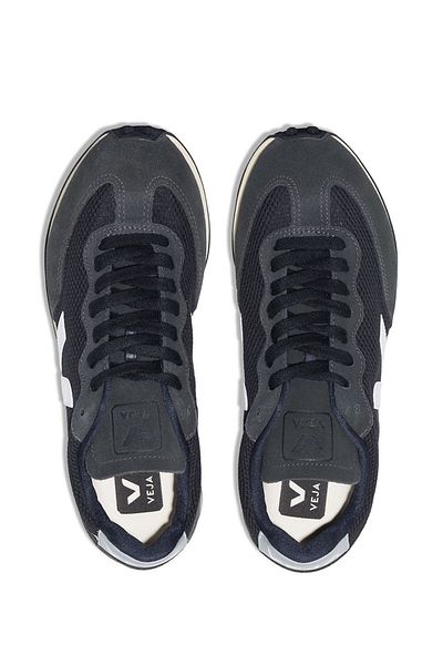 VEJA Sneakers Modell Rb 0102367 - Bequem und stilvoll