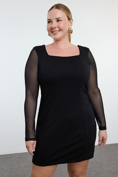 Trendyol Curve Φόρεμα Plus Size Μαύρο τούλι με τετράγωνο γιακά - TBBAW25AH00041