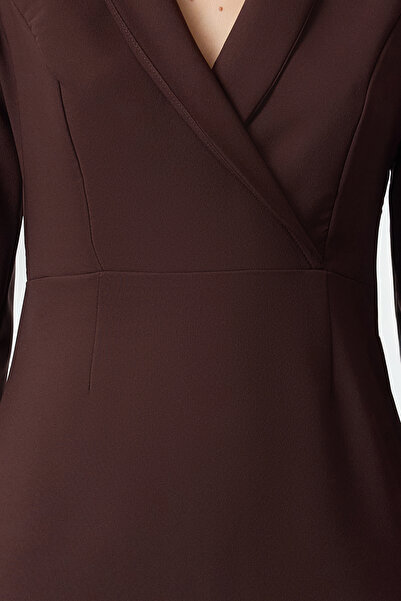 Trendyol Collection Hnědé mini tkané šaty s výstřihem do V TWOAW23EL00384