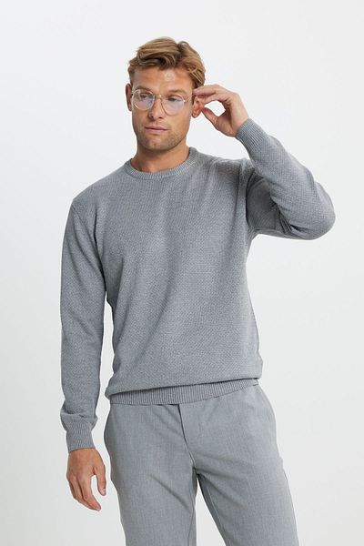 AC&Co / Altınyıldız Classics Herrenpullover aus Jacquard-Strickpullover in Grau-Melange mit normaler Passform und normalem Schnitt und Rundhalsausschnitt