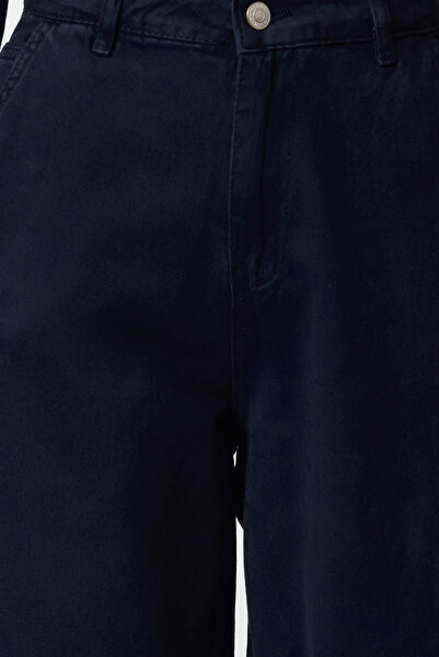 Trendyol Collection Magas derekú sötétkék skater farmernadrág - TWOAW25JE00215