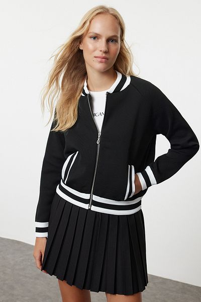 Trendyol Collection Dzianinowy czarny kardigan - zapinany na zamek i wygląd kurtki TWOAW25HI00031