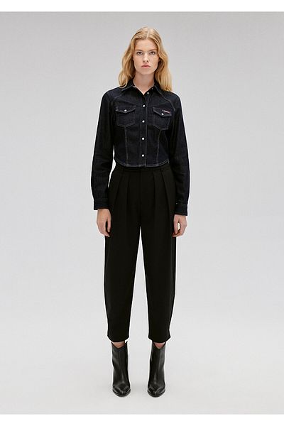 Mavi Pantaloni morcovi negri plisați 1010619-900