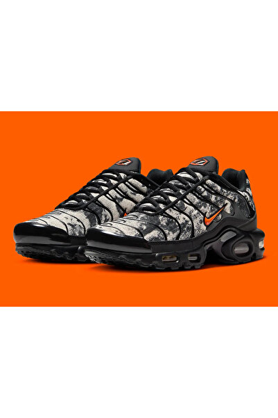 Nike Air Max Plus Camouflage 'Black Safety Orange'