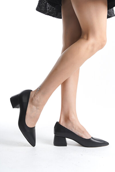 LUNA FLOWER Kadın Klasik Kalın Ökçeli Mat Siyah 4 Cm