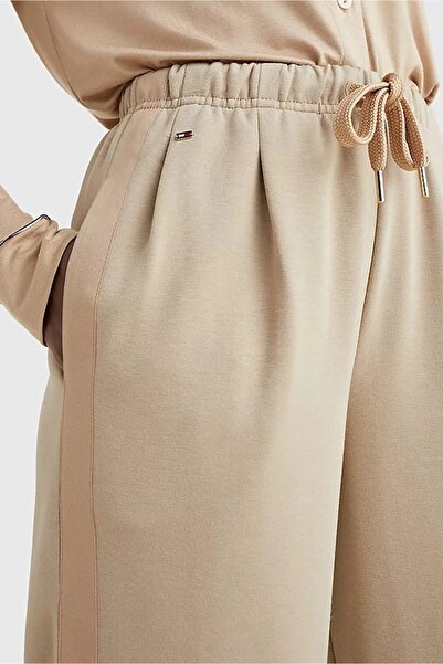Tommy Hilfiger TH LOGO İNTERKOCK KUMAŞ GENİŞ KESİM JOGGER