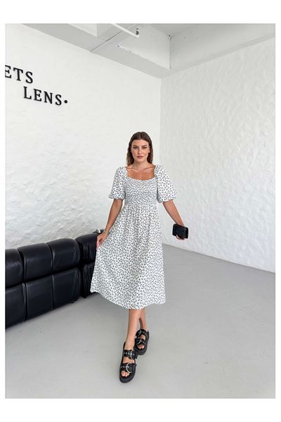 Elif Özbey Butik Μαύρο ελαστικό φόρεμα με τραγανό σχέδιο λουλουδιών