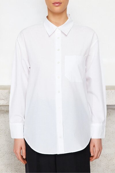 HAKKE Λευκό βαμβακερό πουκάμισο με φαρδιά εφαρμογή - Μονή τσέπη