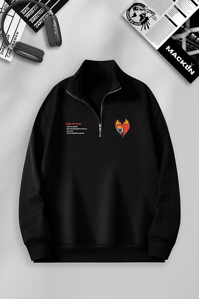 macklin Унисекс пуловер с щампа Burn To Heart - половин цип, яка стойка