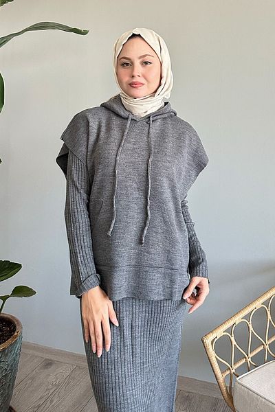 InStyle طقم فستان تريكو رمادي بغطاء للرأس