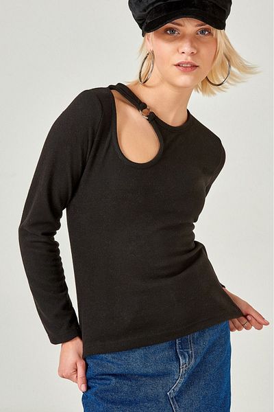 AQE FASHION Μαύρο πλεκτό λαιμόκοψη με λεπτομέρεια γυναικεία μπλούζα με λαιμόκοψη