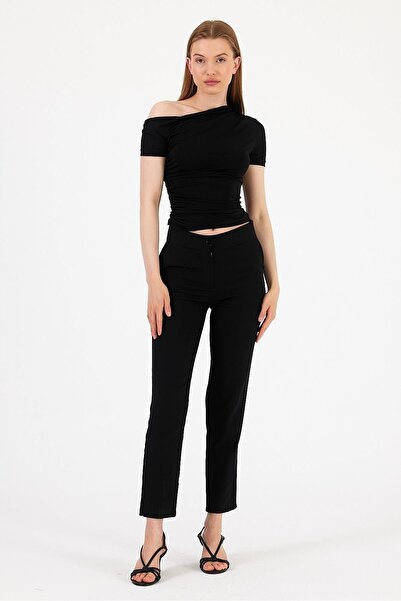 Viz10 بلوزة أنيقة بتفاصيل جانبية