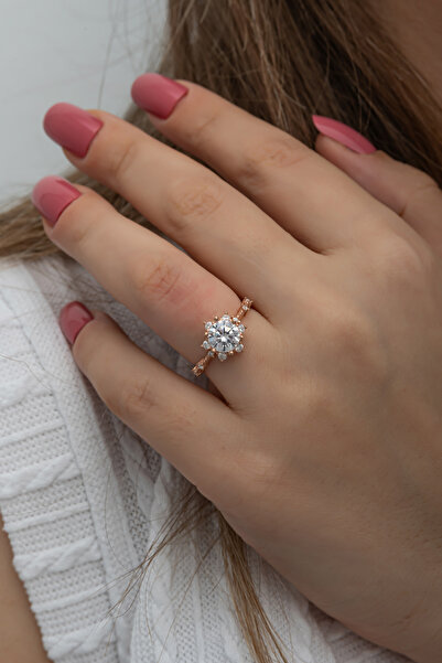 ALYANSEVİM Prenses Model Rose Kaplama Zirkon Taşlı Gümüş Tektaş Yüzük