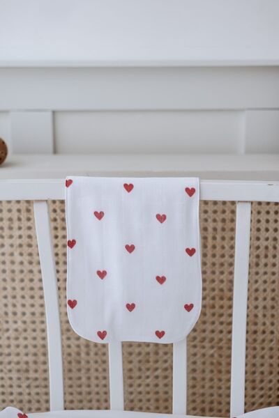 Lilabio 100% Organic Cotton Double Layer Heart Patterned Muslin Cover Set (100X100 Muslin-Triangle Bib-Shoulder Cloth)