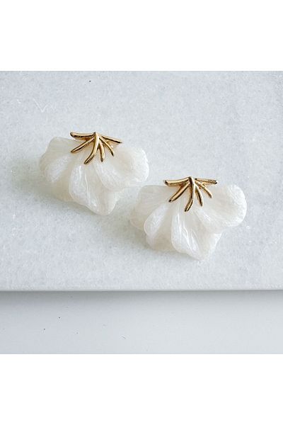 Venus Design Colorful Mussel Earrings - Stylish Design