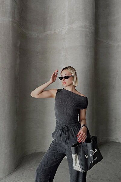 R&G RIMANERE GIOVANI Egy vállú fekete blúz és nadrág szett - ujjatlan