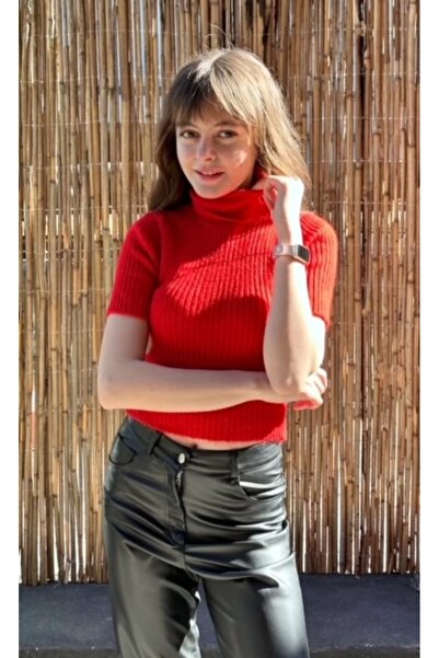 ayakuydur Kadın Kırmızı Crop Boğazlı Kazak