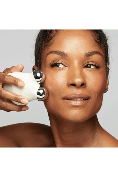 Nuface NUFNUFACE TRINITY FACIAL
TONING DEVICE W/
ELE & TWR
ATTACHMENT,ACE AQUA GEL 1.69 OZ