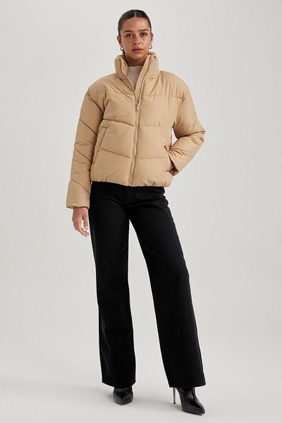 DeFacto Wasserdichte Pufferjacke mit Stehkragen und Relax Fit - A3631ax23wn